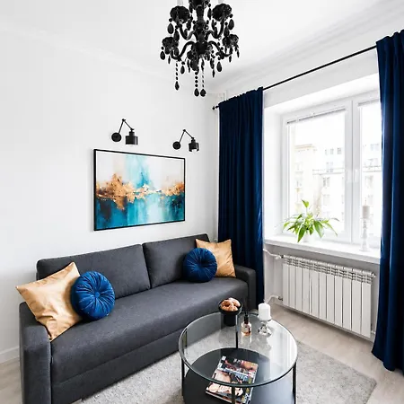 Lumina Near Train Station Centralna Apartament *